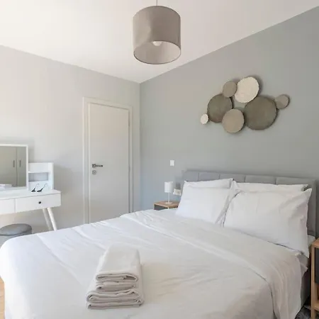 Tranquil Voula Getaway, A Calm Retreat In Voula Apartment Athens