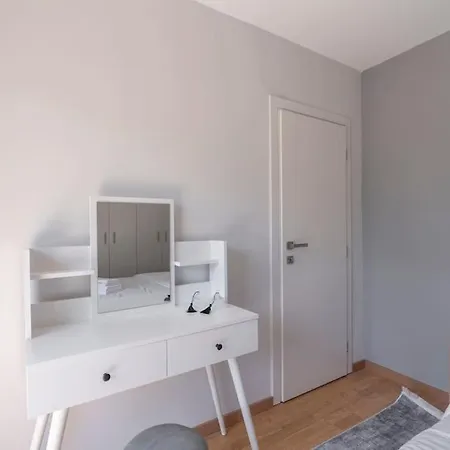 Apartment Tranquil Voula Getaway, A Calm Retreat In Voula *