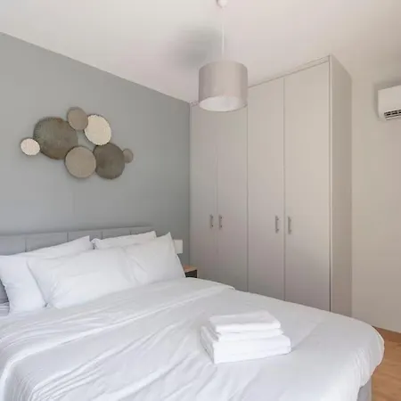 Tranquil Voula Getaway, A Calm Retreat In Voula Athens