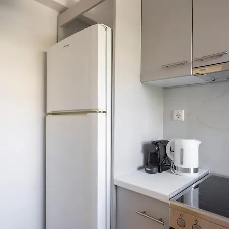 Tranquil Voula Getaway, A Calm Retreat In Voula Apartment *