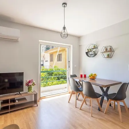 Apartment Tranquil Voula Getaway, A Calm Retreat In Voula Athens